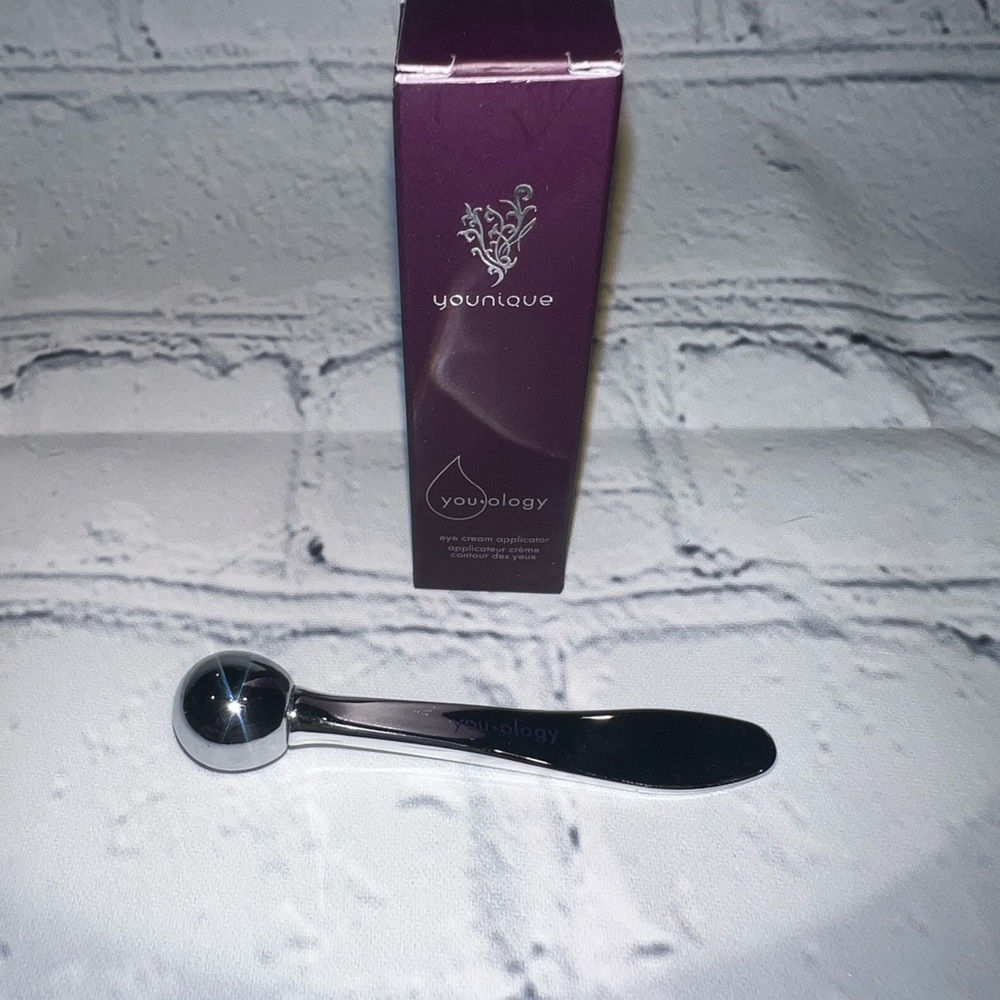 Younique Youology Silver Skincare Tool